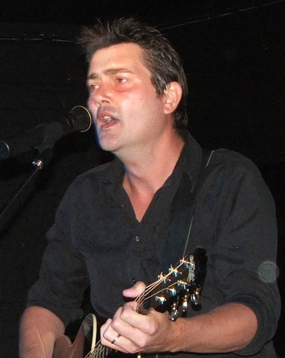 Logo Adam Harvey